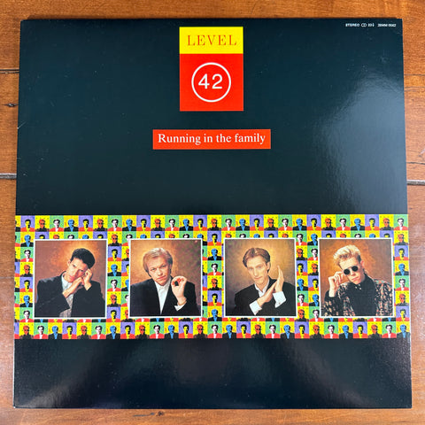 Level 42 – Running In The Family (Incluye: Lessons in love, Running in the family, It's over y otros) (LP) (Japan) - 1987