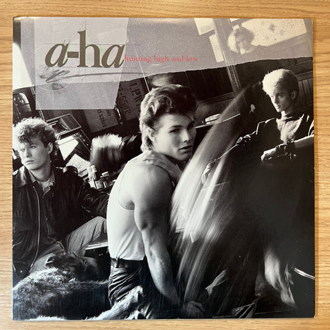 a-ha – Hunting High And Low (Incluye: Take On Me / The Sun Always Shines On T.V. / Hunting High And Low) (LP) (US) - 1985